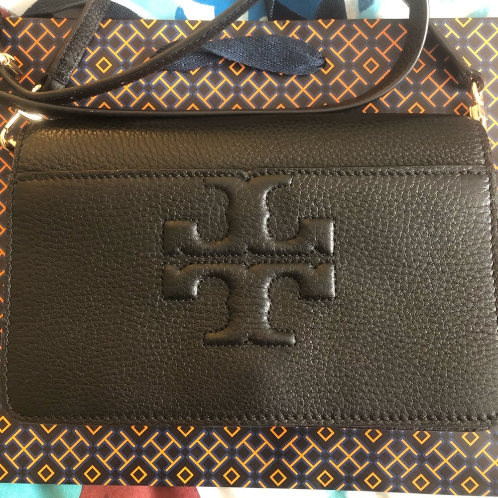 Authentic Tory Burch Bombe T Crossbody